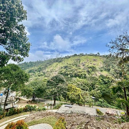 Misty Heights Peermade - Private Mountain Villa Retreat Vandiperiyar Luaran gambar